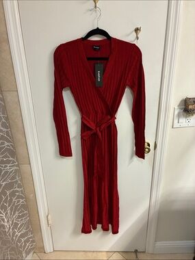 NWT bebe Crimson Ribbed Wrap Maxi Dress with Self-Tie Sz S